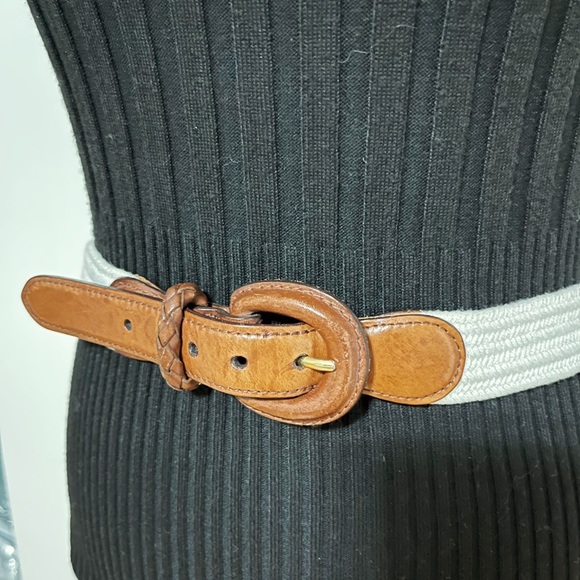 White elastic Belt - Picture 3 of 7